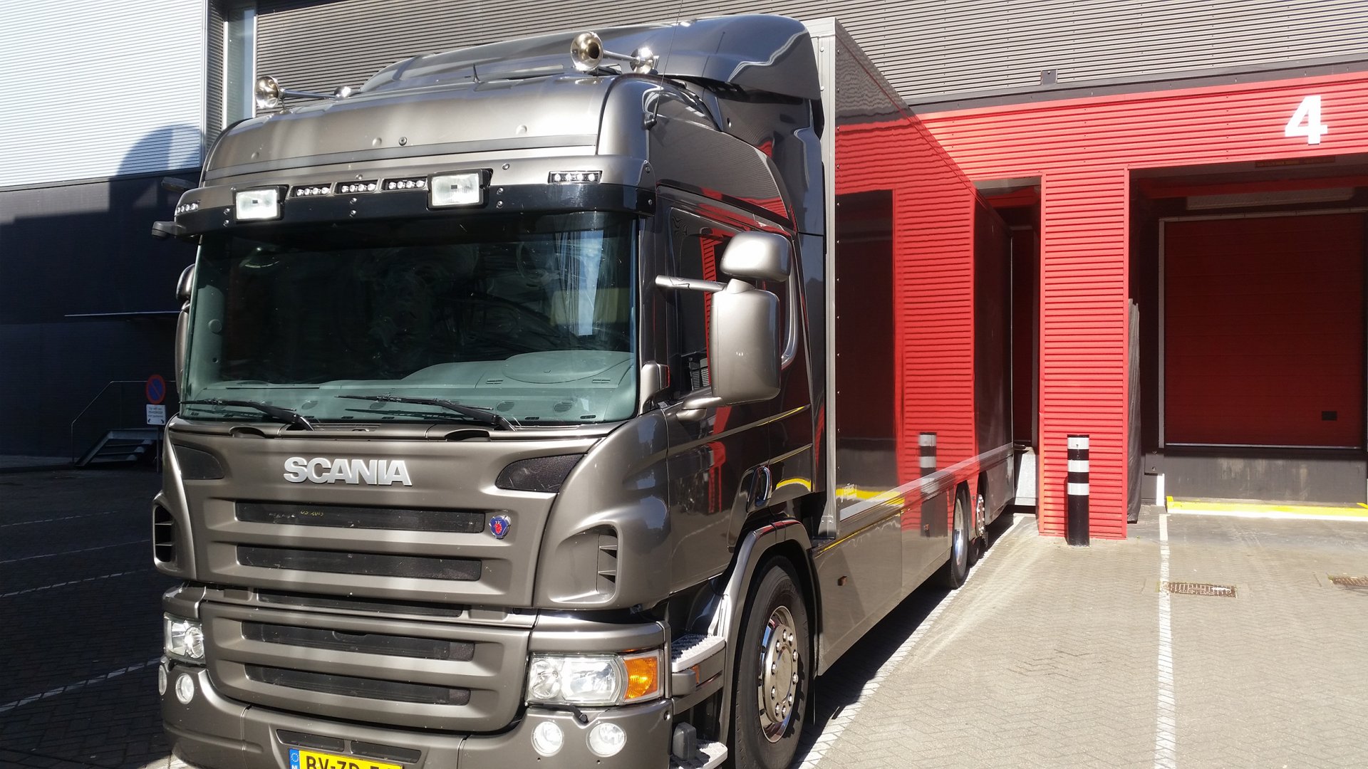 Scania van Looijmans Showequipment